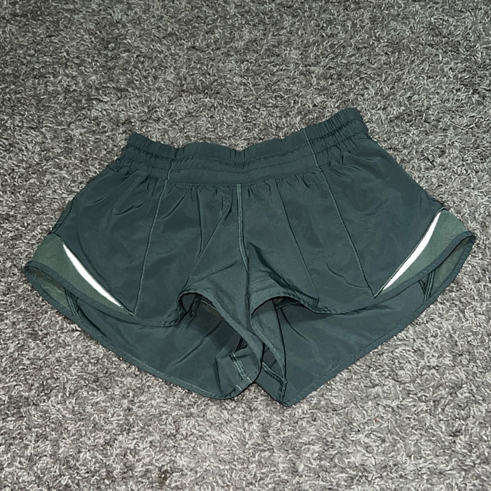 Lululemon Hotty Hot 2.5”
